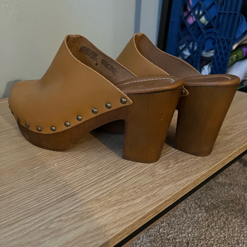 Seychelles Tan Leather Studded Platform Clogs